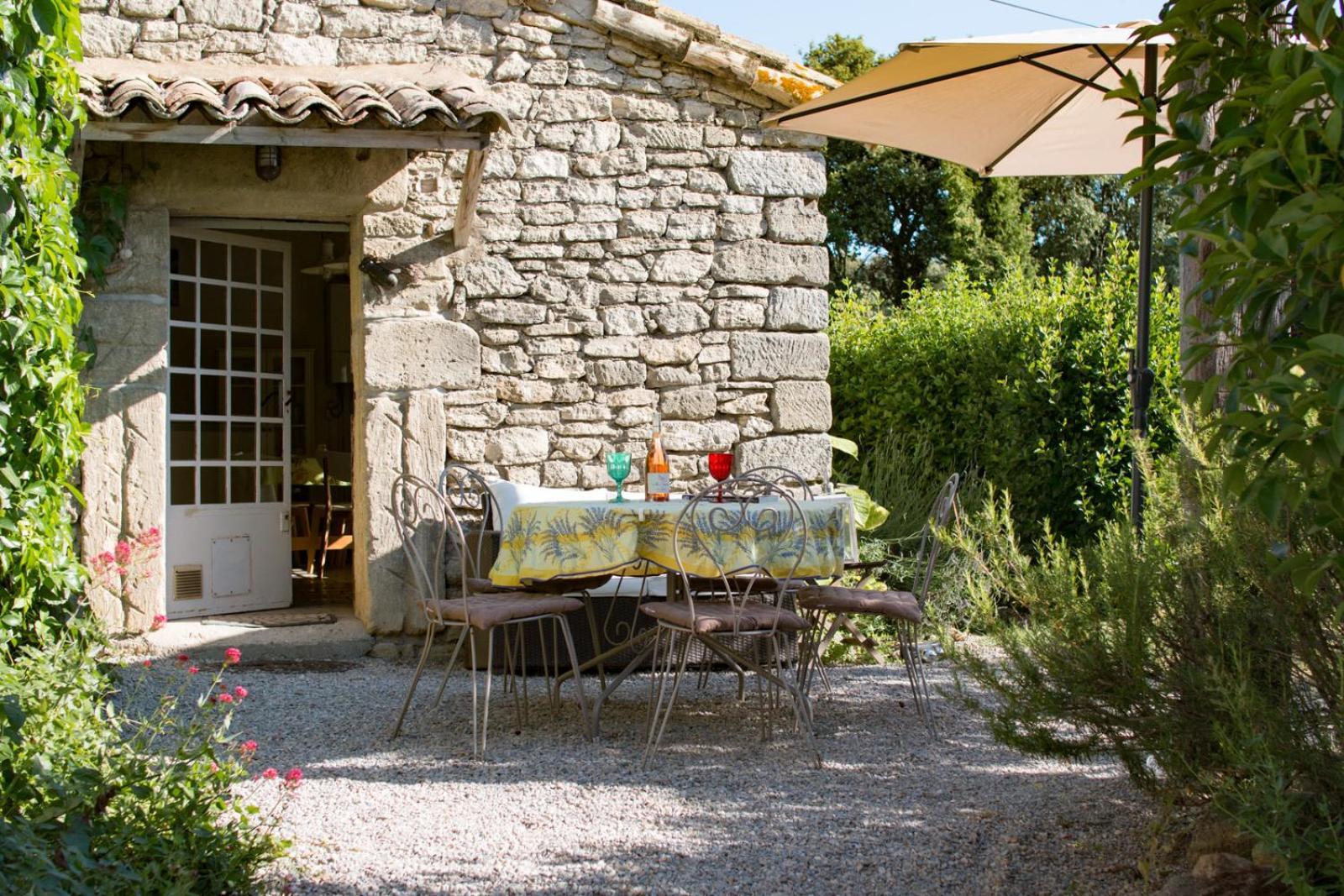 Mas De La Rivoire B&B Villevieille Екстериор снимка