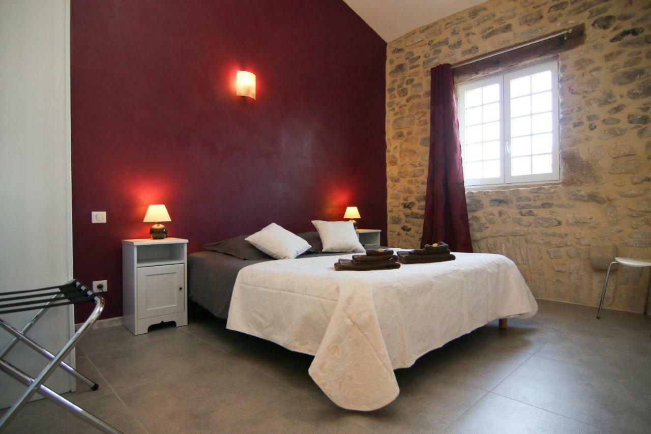 Mas De La Rivoire B&B Villevieille Екстериор снимка